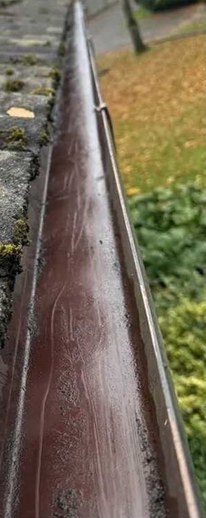 A clear gutter with nothing in it